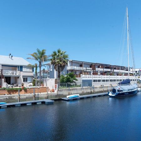 Waterfront - 1 South Quay Lovely Two Bed On Water Книсна Екстер'єр фото
